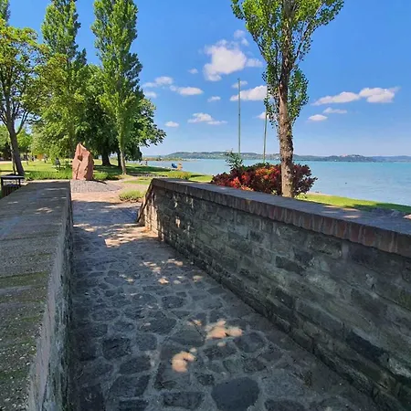 アパート 3 Zamárdi